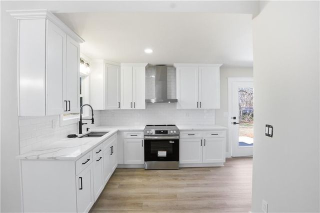 1421 WILLOW BEND DR, Snellville, GA 30078