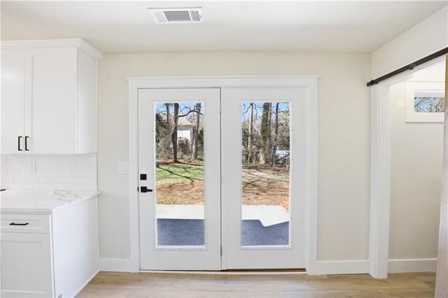 1421 WILLOW BEND DR, Snellville, GA 30078