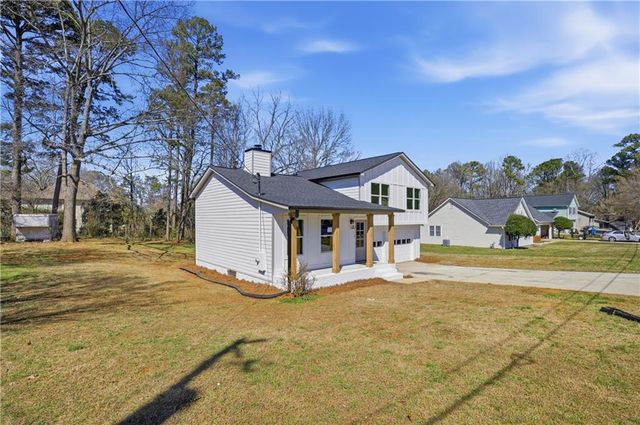 1421 WILLOW BEND DR, Snellville, GA 30078