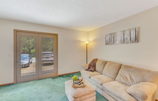 7832 Betsy Ross Circle, Washington Twp, OH 45459