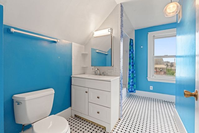 84 River St, Lynn, MA 01905