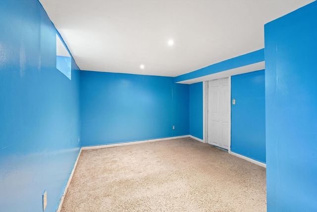 84 River St, Lynn, MA 01905