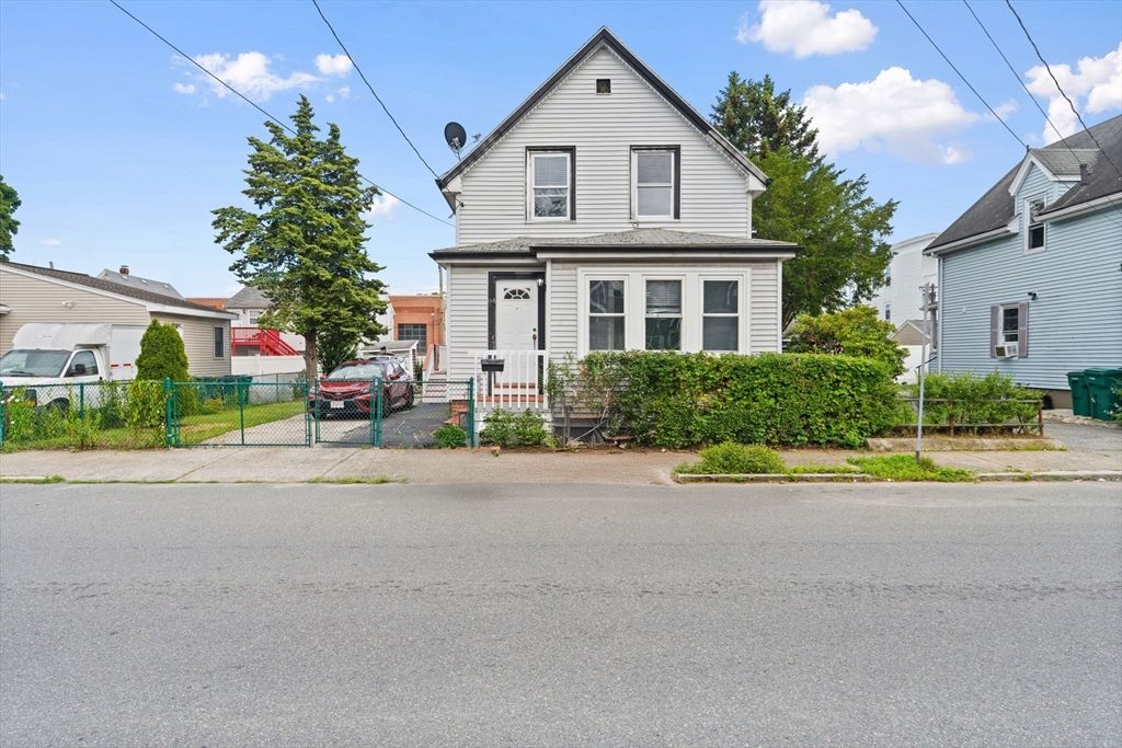 84 River St, Lynn, MA 01905