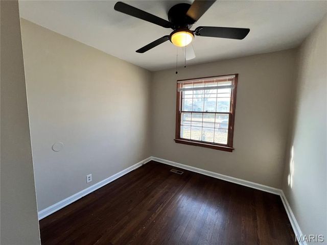 10518 Ewell Drive, St Louis, MO 63137