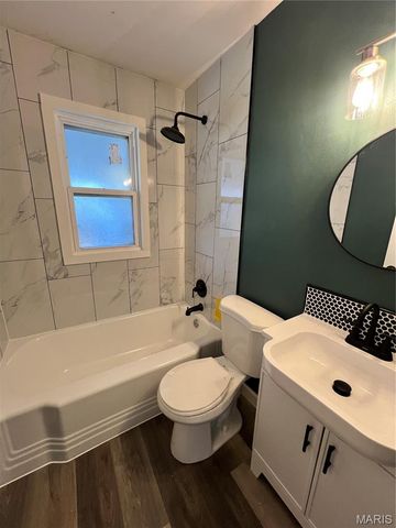 10518 Ewell Drive, St Louis, MO 63137