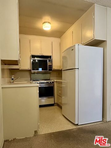 11959 Nebraska Avenue 210, Los Angeles, CA 90025