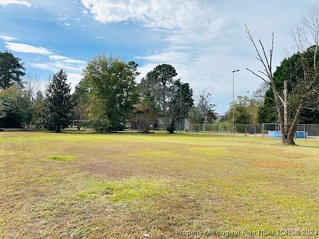 636 N Wilkinson Drive, Saint Pauls, NC 28384