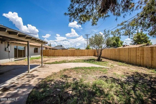 3401 W DIANA Avenue, Phoenix, AZ 85051