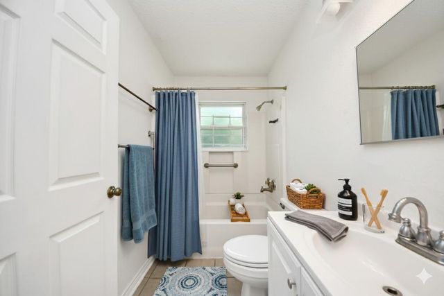 5202 Pensdale Street, Houston, TX 77033