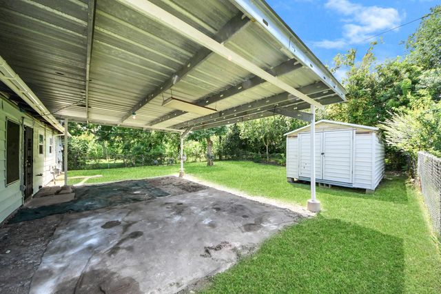 5202 Pensdale Street, Houston, TX 77033