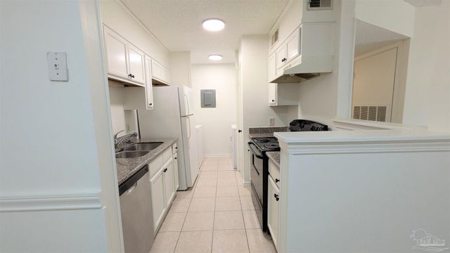 2303 Michigan Ave c2, Pensacola, FL 32526