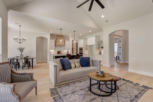 1007 Meadow Wood Terrace, Azle, TX 76020