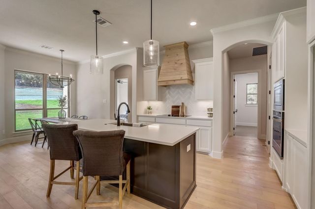 1007 Meadow Wood Terrace, Azle, TX 76020