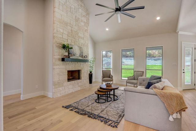 1007 Meadow Wood Terrace, Azle, TX 76020