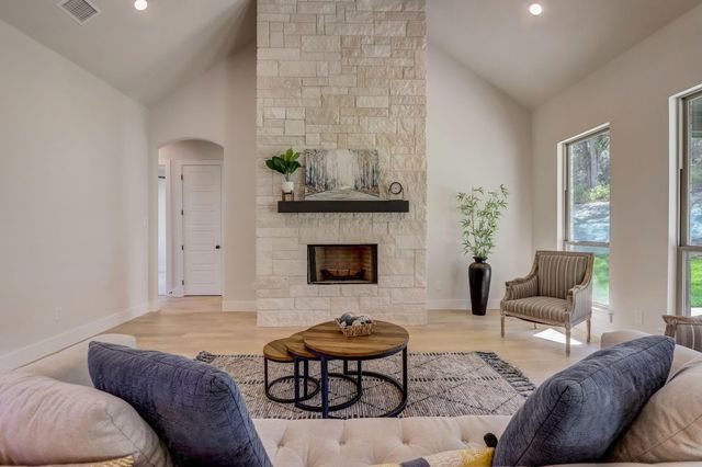 1007 Meadow Wood Terrace, Azle, TX 76020