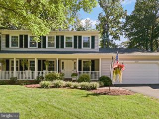 6157 LUCAS POND CT, Burke, VA 22015