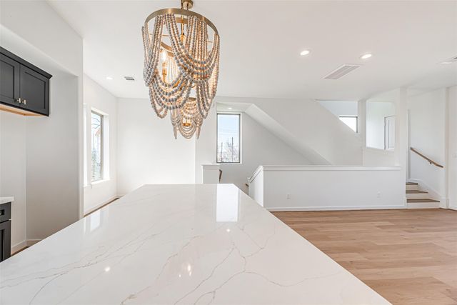 2318 Mills Street, Houston, TX 77026