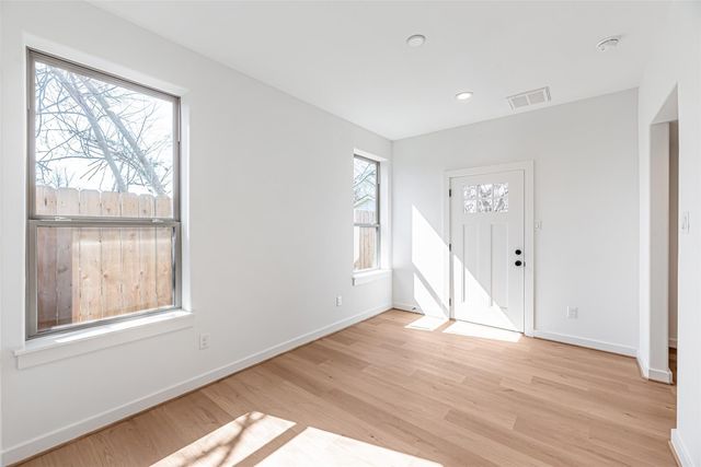 2318 Mills Street, Houston, TX 77026