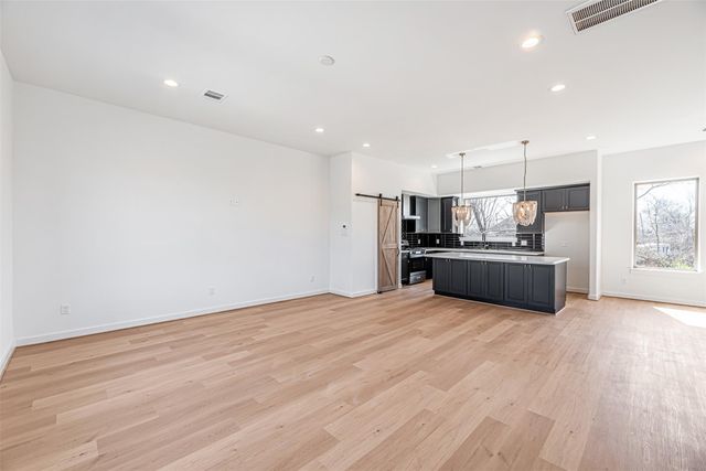 2318 Mills Street, Houston, TX 77026