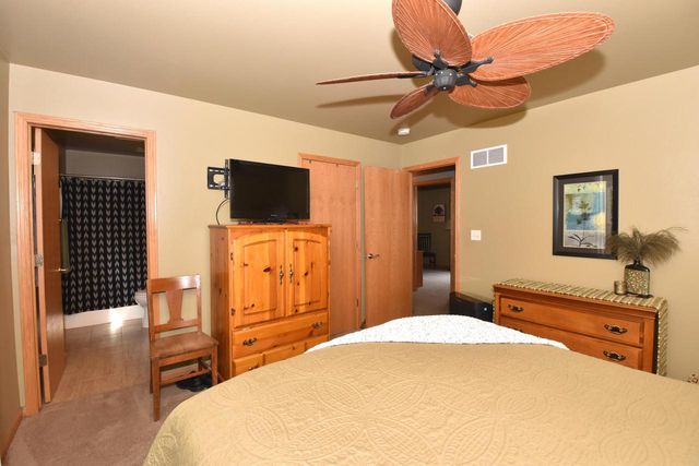 3608 Rivers Crossing DRIVE, Waukesha, WI 53189