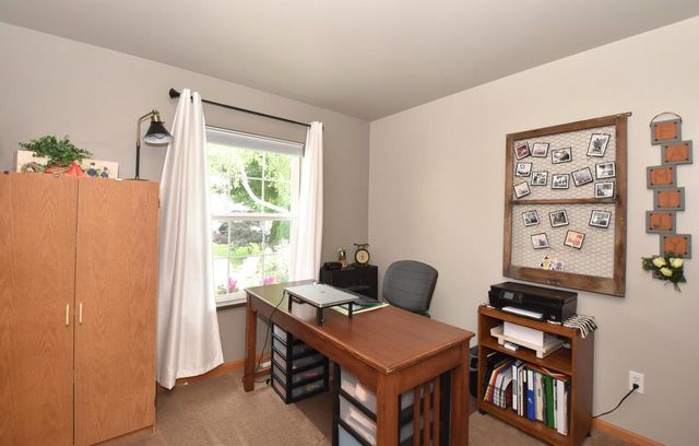 3608 Rivers Crossing DRIVE, Waukesha, WI 53189