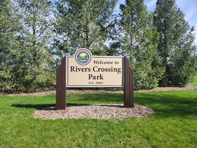 3608 Rivers Crossing DRIVE, Waukesha, WI 53189