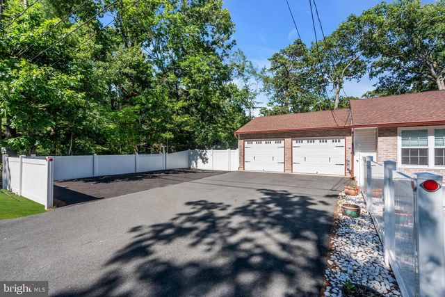 28 GERANIUM ST, Browns Mills, NJ 08015