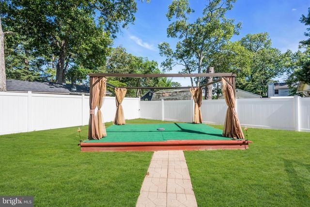 28 GERANIUM ST, Browns Mills, NJ 08015