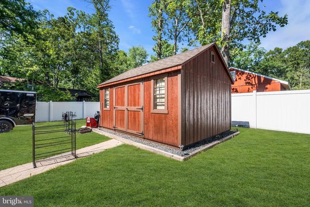 28 GERANIUM ST, Browns Mills, NJ 08015