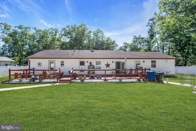 28 GERANIUM ST, Browns Mills, NJ 08015