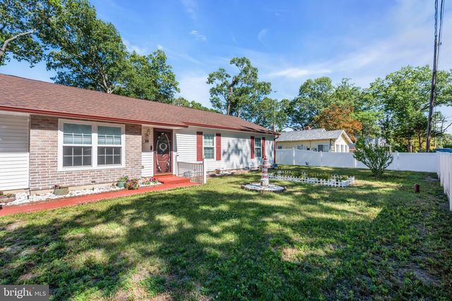 28 GERANIUM ST, Browns Mills, NJ 08015