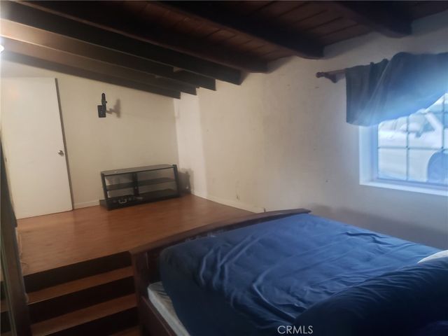1239 S Vine Avenue, Ontario, CA 91762