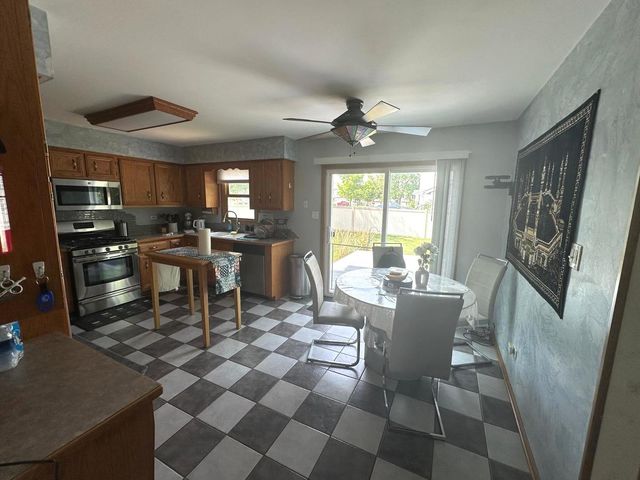7005 MANCHESTER Drive, Plainfield, IL 60544