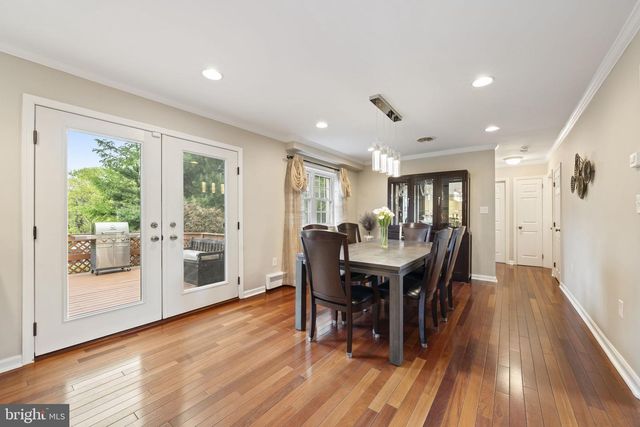 1154 OLD LANCASTER RD, Berwyn, PA 19312