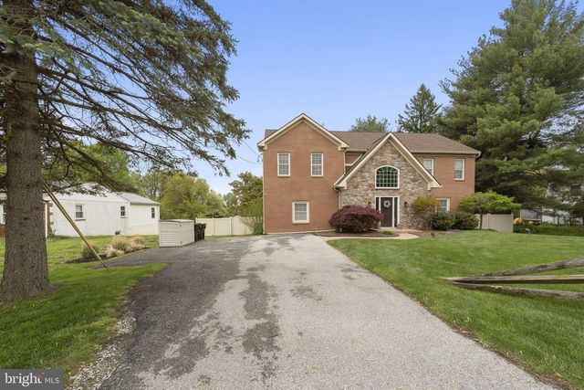 1154 OLD LANCASTER RD, Berwyn, PA 19312