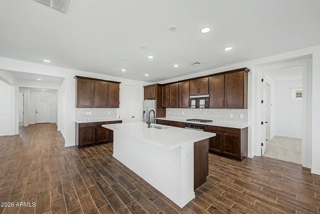 34396 N Timberlake Manor, San Tan Valley, AZ 85144