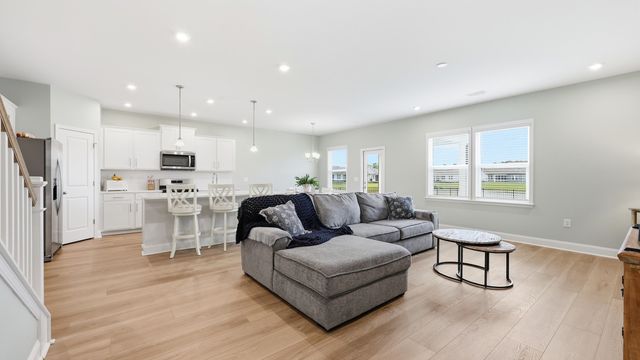 324 River Edge Dr., Myrtle Beach, SC 29588