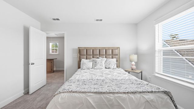 324 River Edge Dr., Myrtle Beach, SC 29588