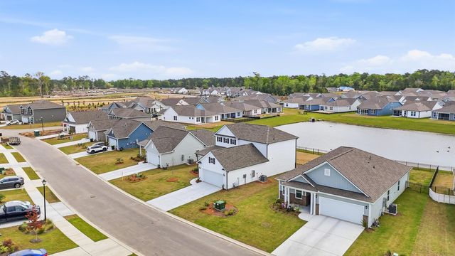 324 River Edge Dr., Myrtle Beach, SC 29588