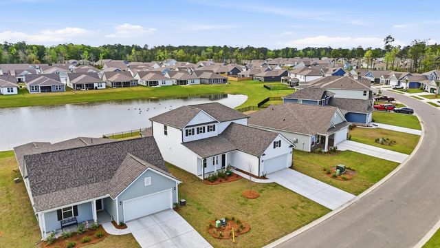 324 River Edge Dr., Myrtle Beach, SC 29588
