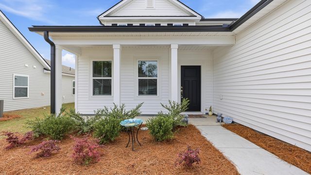 324 River Edge Dr., Myrtle Beach, SC 29588