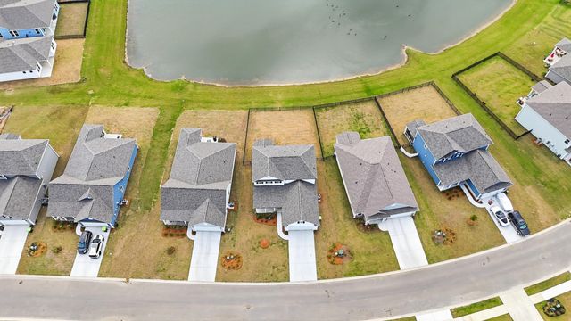 324 River Edge Dr., Myrtle Beach, SC 29588