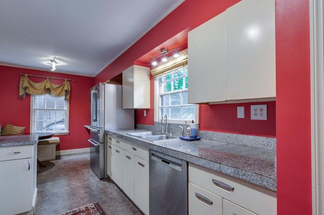 65 LAVERNE LN, Memphis, TN 38117