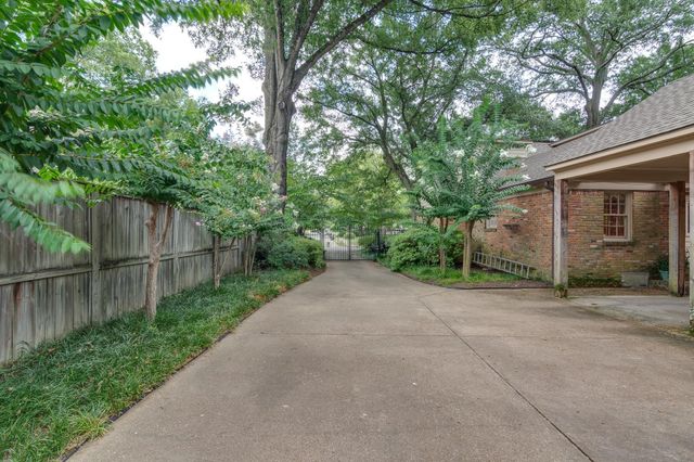 65 LAVERNE LN, Memphis, TN 38117