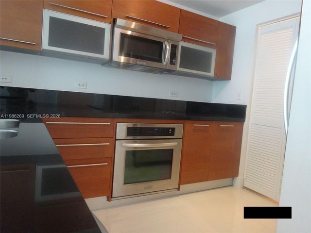 244 Biscayne Bl 1607, Miami, FL 33132