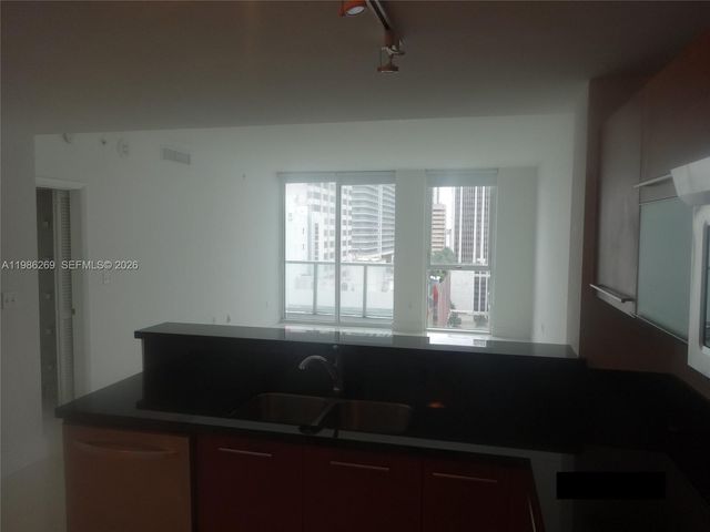 244 Biscayne Bl 1607, Miami, FL 33132
