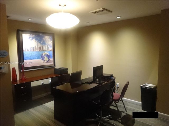 244 Biscayne Bl 1607, Miami, FL 33132