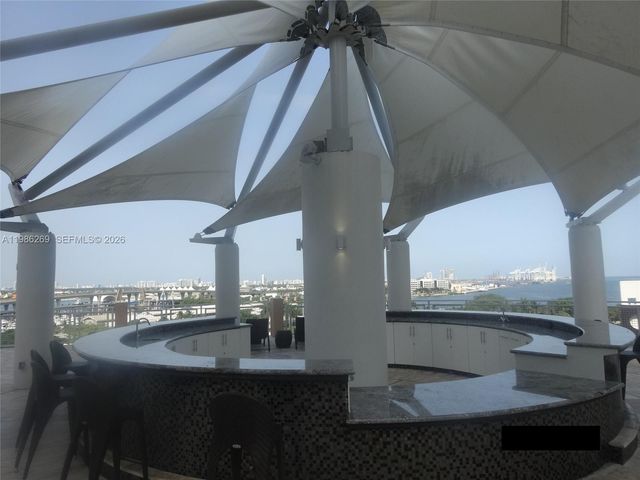 244 Biscayne Bl 1607, Miami, FL 33132