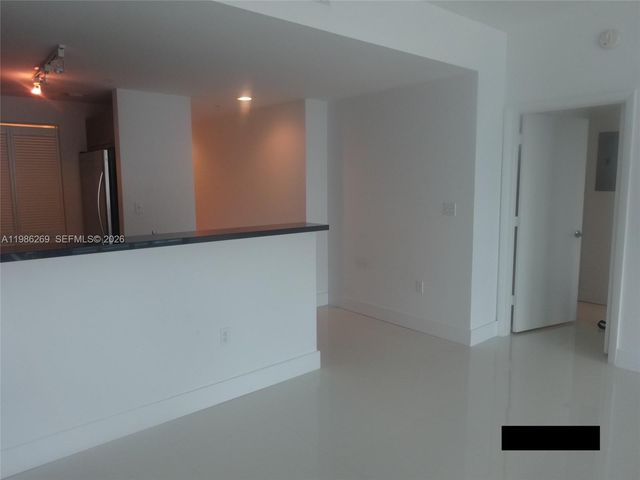 244 Biscayne Bl 1607, Miami, FL 33132