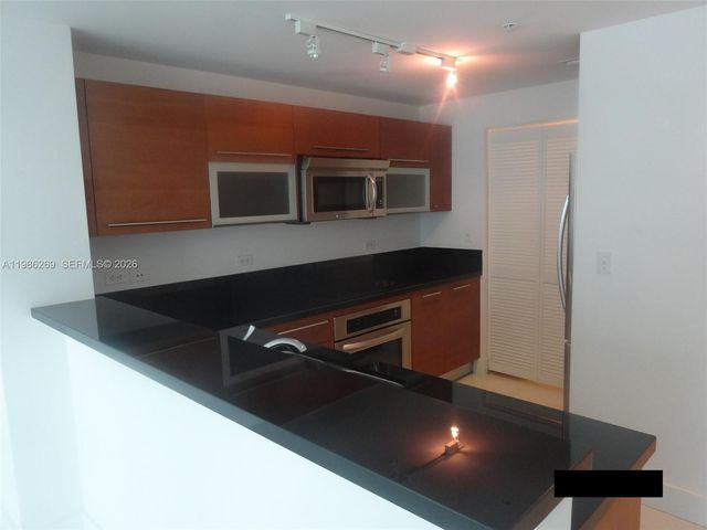 244 Biscayne Bl 1607, Miami, FL 33132